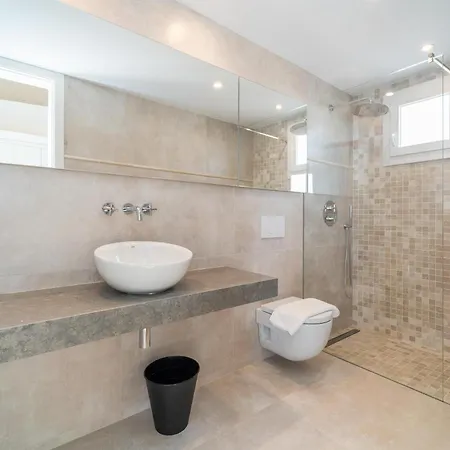 Gaudina Villa Sant Lluis