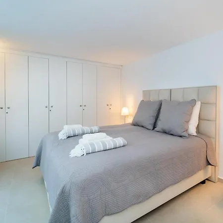 Gaudina * Sant Lluis